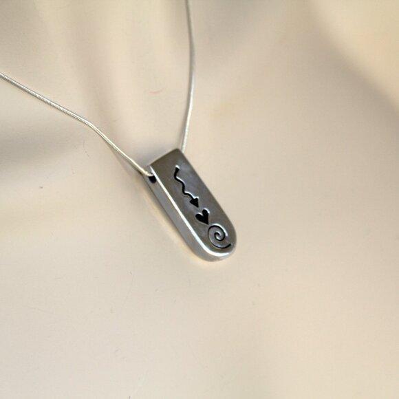 Sterling Silver Arrow-Heart-Swirl Pendant Necklace. RARE  Intriguing - Picture 10 of 10